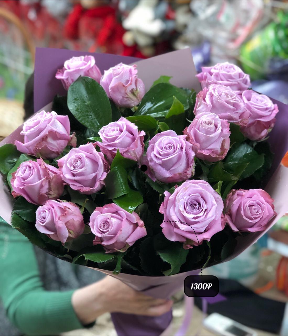 Буке феолетовых роз